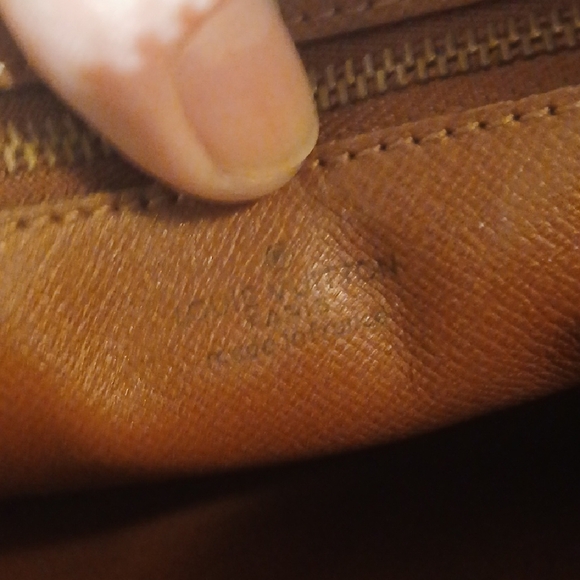 Louis Vuitton Brown Monogram Men's Bag - Picture 15 of 16